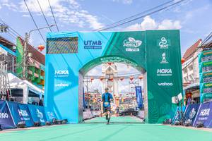 BIB: 100, 3848, 1888, 1983
                            <button type="button" onclick="openModal(21766659)" class="btn btn-primary btn-sm float-right btn-popup" data-toggle="modal" data-target=".modal-high-quality">
                        <i class="fas fa-shopping-cart"></i> Add to Cart
                    </button>
                                            <button type="button" onclick="isThisMe(21766659, true)" class="btn btn-success btn-sm float-right btn-popup btn-isme hidden" data-toggle="tooltip" data-placement="bottom" title="นี่คือรูปของคุณใช่ไหม คลิกที่นี่เพื่อเอาเข้าอัลบั้ม">
                        <i class="fas fa-plus"></i> Add to album
                    </button>
                    <button type="button" onclick="isThisMe(21766659, false)" class="btn btn-warning btn-sm float-right btn-popup btn-isnotme hidden">
                        <i class="fas fa-ban"></i> Remove from album
                    </button>